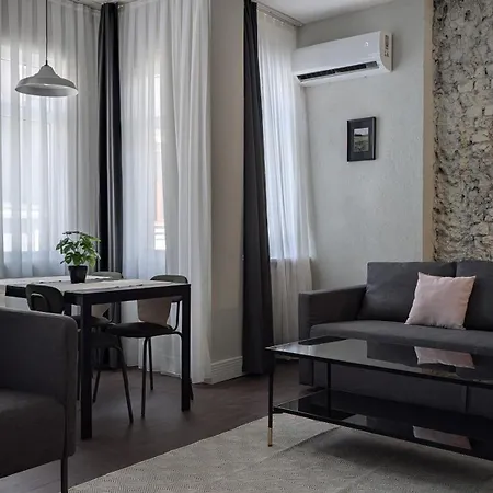 Apartament Haus Pera *